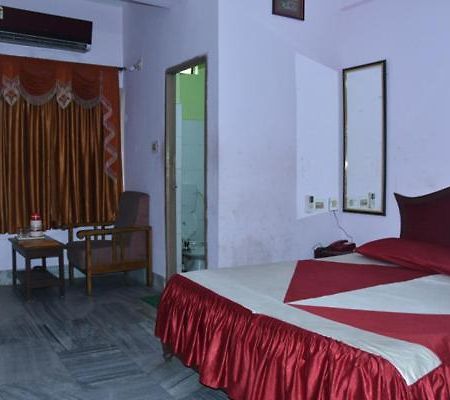 Hotel Sambit Palace بوهفانيشفار المظهر الخارجي الصورة
